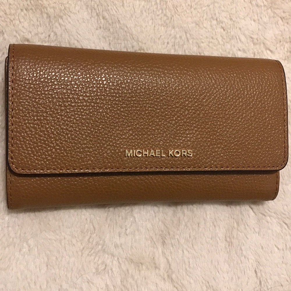 Michael Kors Wallet 🤎